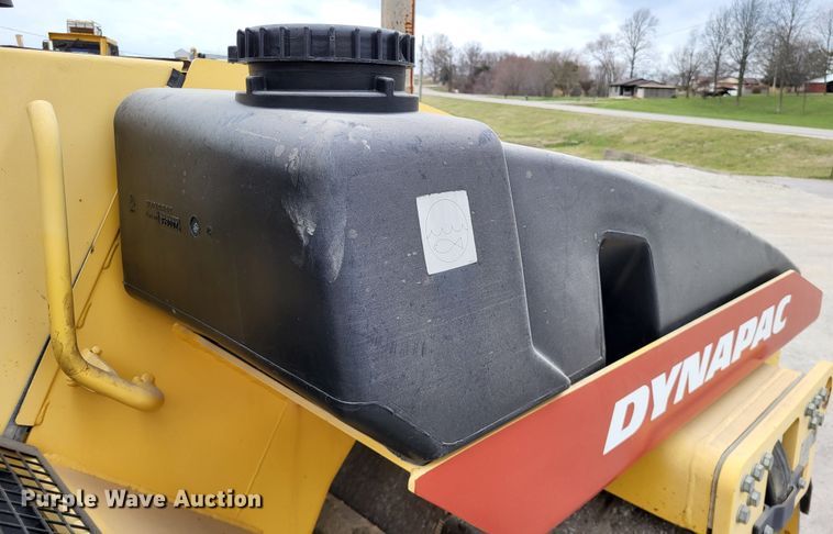 image for item DO3585 Dynapac CC222HF  double drum vibratory roller