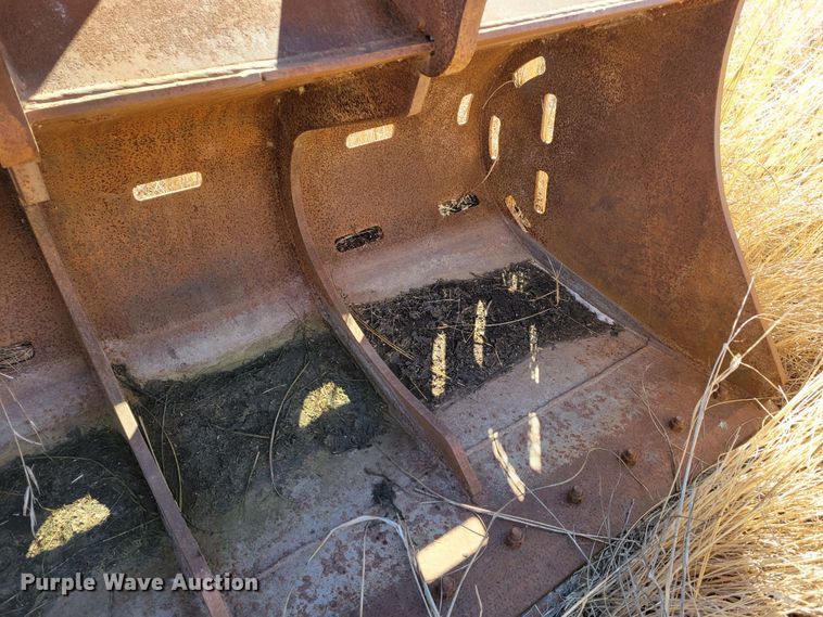 image for item DO4172 1988 John Deere 790D  amphibious excavator