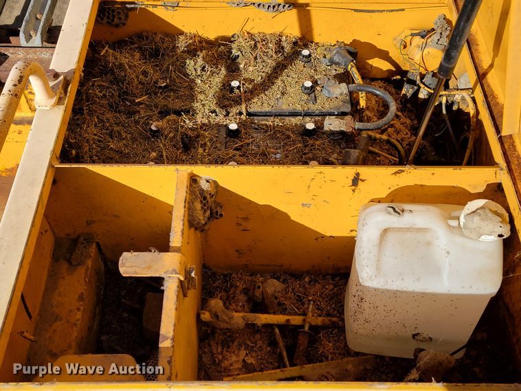 image for item DO4172 1988 John Deere 790D  amphibious excavator