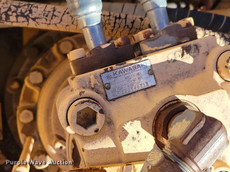 image for item DO4172 1988 John Deere 790D  amphibious excavator