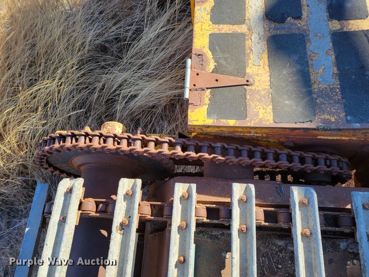 image for item DO4172 1988 John Deere 790D  amphibious excavator