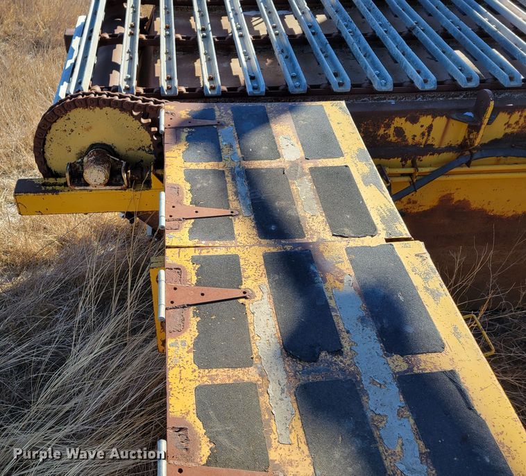 image for item DO4172 1988 John Deere 790D  amphibious excavator