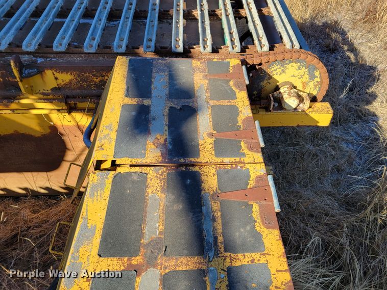 image for item DO4172 1988 John Deere 790D  amphibious excavator