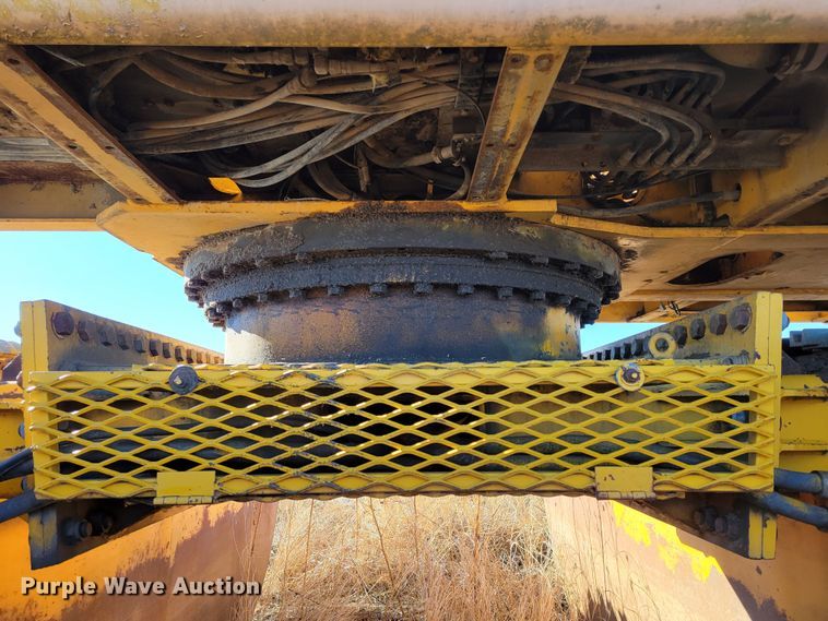 image for item DO4172 1988 John Deere 790D  amphibious excavator