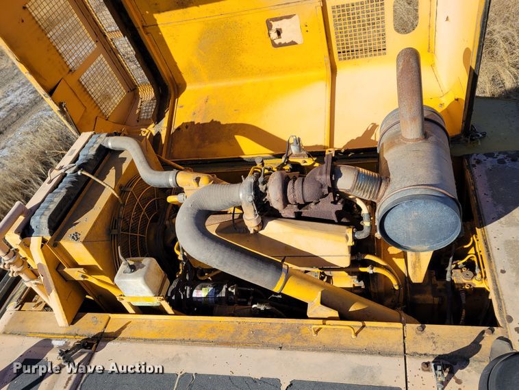 image for item DO4172 1988 John Deere 790D  amphibious excavator