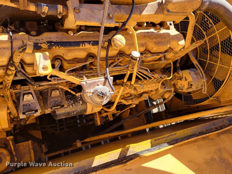 image for item DO4172 1988 John Deere 790D  amphibious excavator