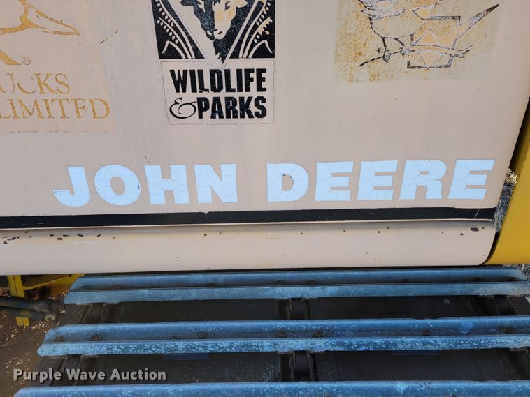 image for item DO4172 1988 John Deere 790D  amphibious excavator