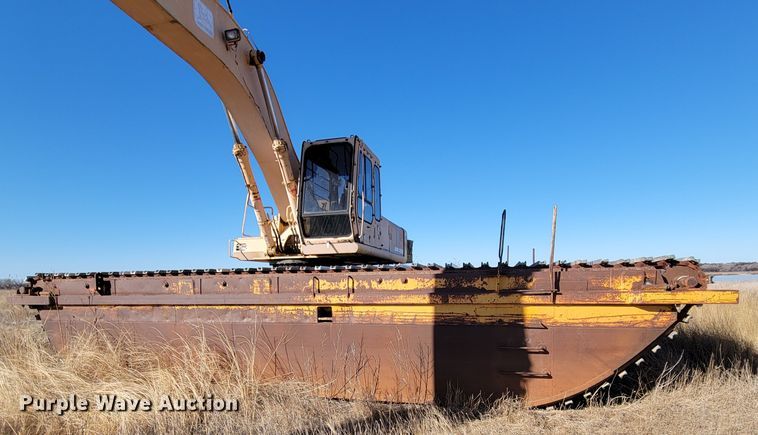 image for item DO4172 1988 John Deere 790D  amphibious excavator