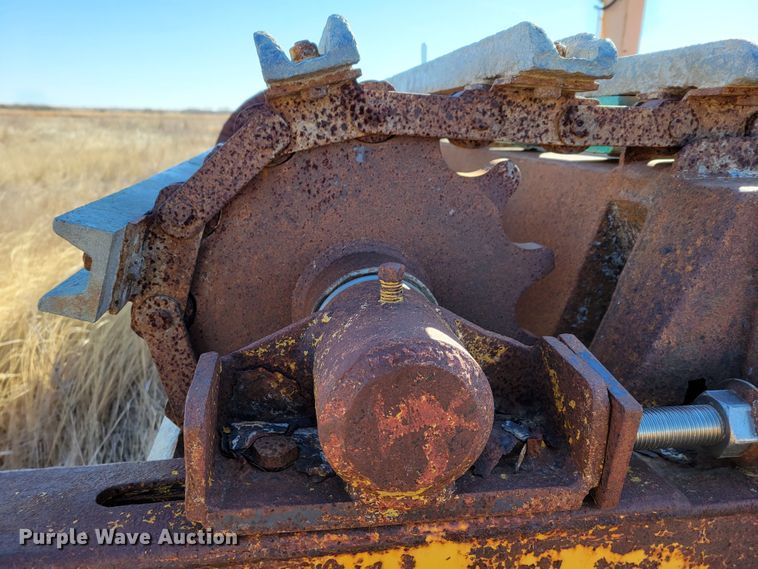 image for item DO4172 1988 John Deere 790D  amphibious excavator