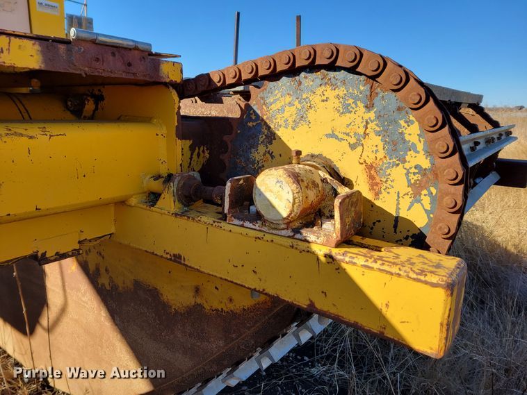 image for item DO4172 1988 John Deere 790D  amphibious excavator