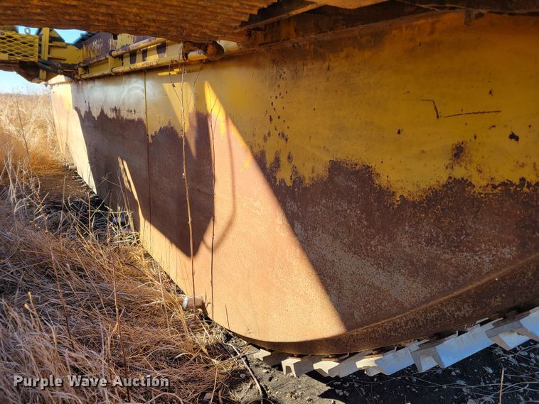 image for item DO4172 1988 John Deere 790D  amphibious excavator