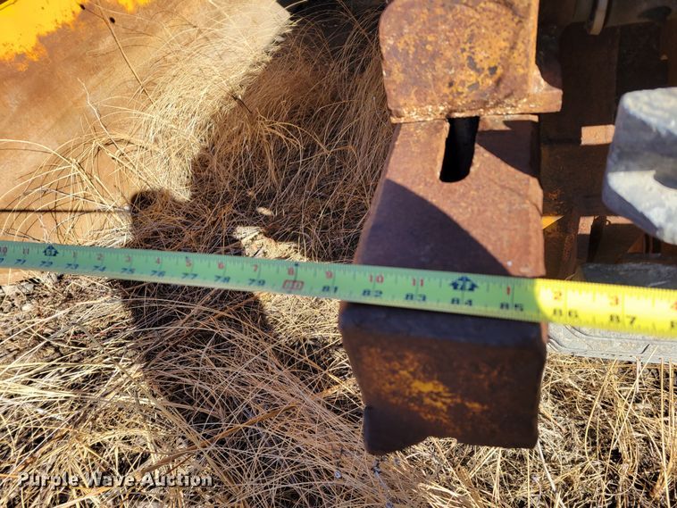 image for item DO4172 1988 John Deere 790D  amphibious excavator