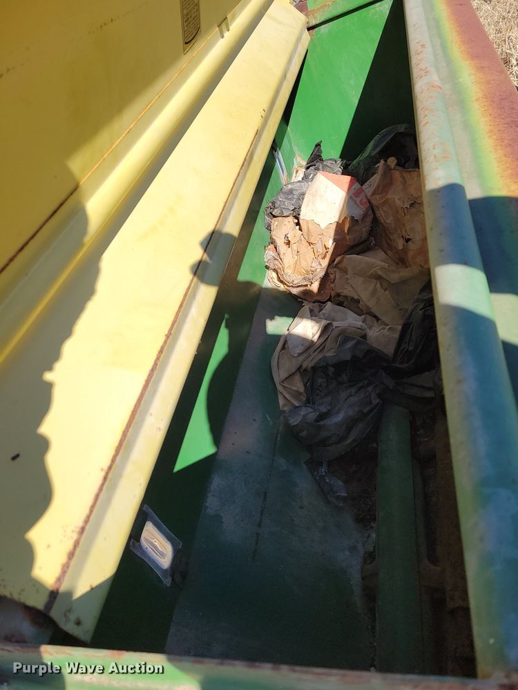 image for item DO4173 John Deere P-1300  planter