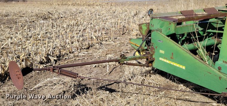 image for item DO4173 John Deere P-1300  planter