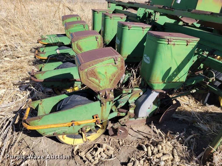 image for item DO4173 John Deere P-1300  planter