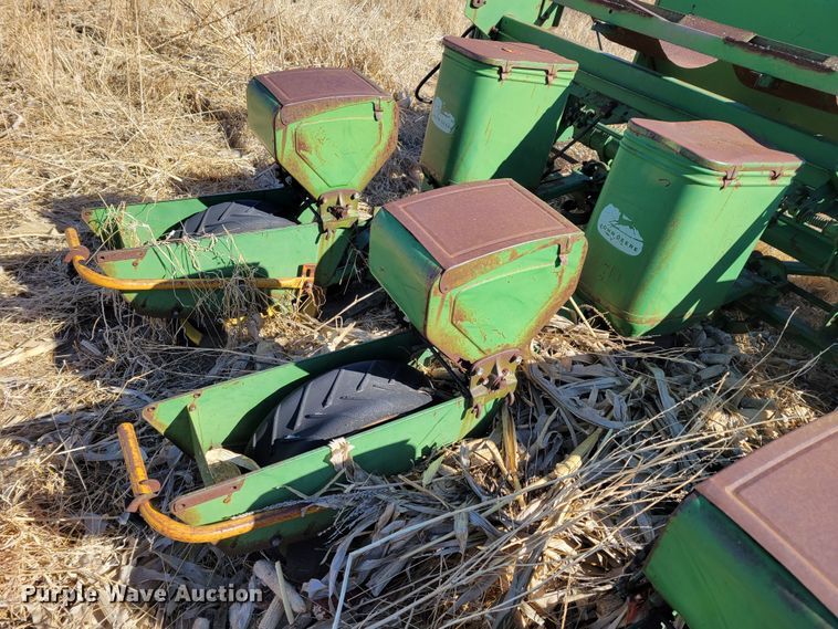 image for item DO4173 John Deere P-1300  planter