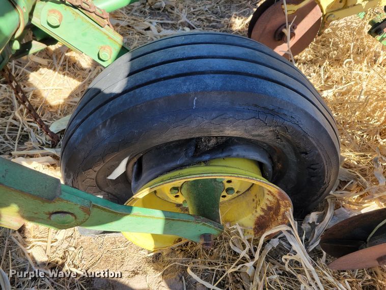 image for item DO4173 John Deere P-1300  planter