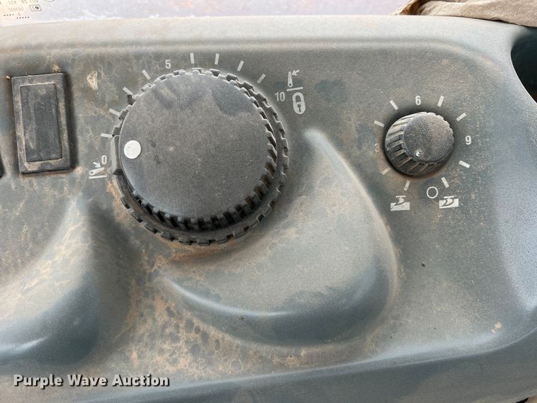 image for item DP0020 2000 Case CX90  tractor