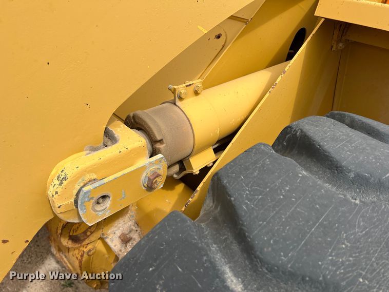 image for item DP0022 1993 Caterpillar 928F  wheel loader