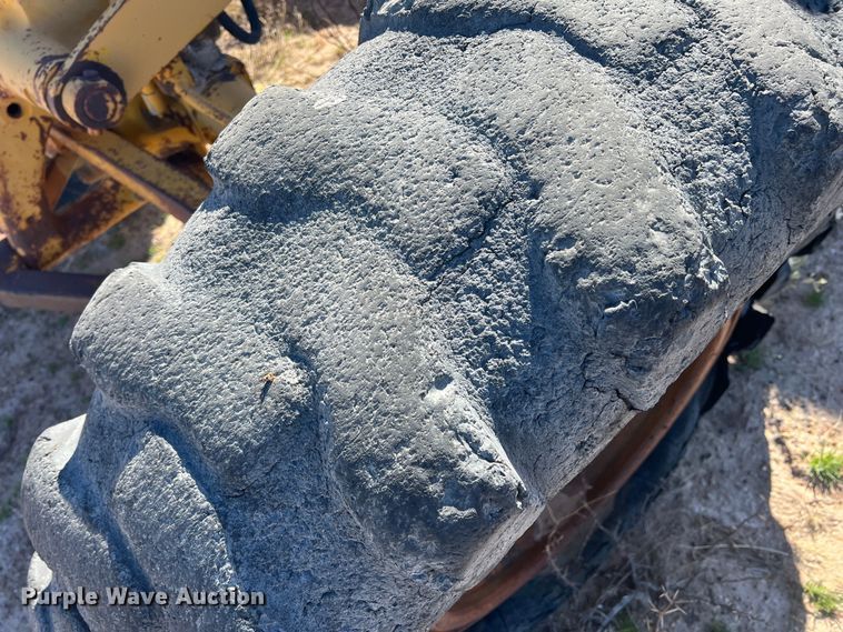 image for item DP0028 1972 Caterpillar 120  rigid frame motor grader