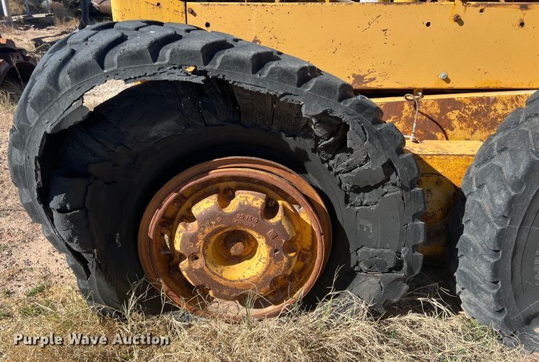 image for item DP0028 1972 Caterpillar 120  rigid frame motor grader