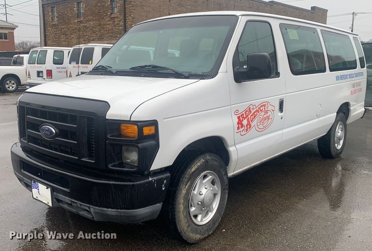 image for item DP8618 2010 Ford E350 Super Duty XL  van