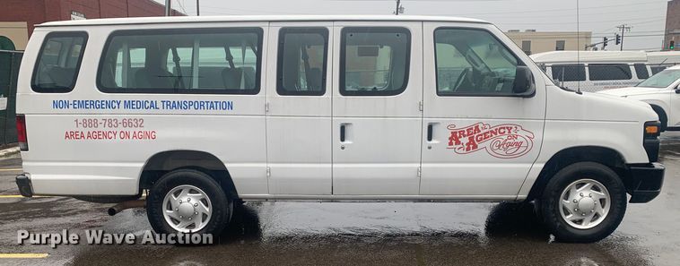 image for item DP8618 2010 Ford E350 Super Duty XL  van