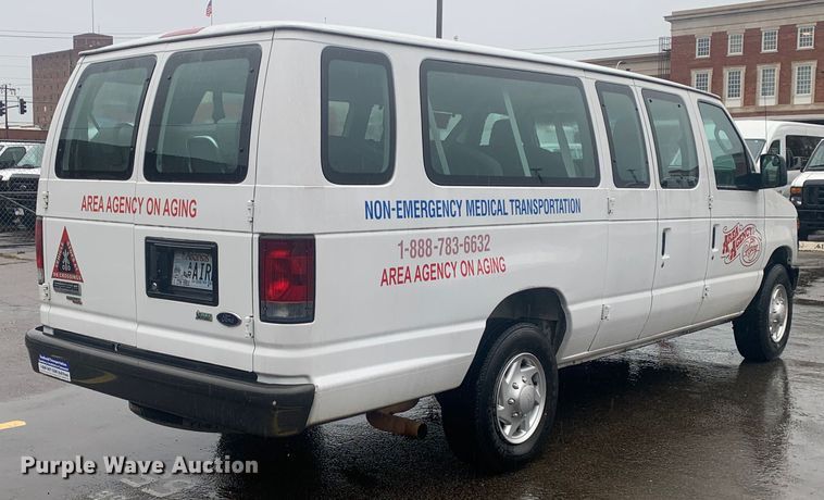 image for item DP8618 2010 Ford E350 Super Duty XL  van
