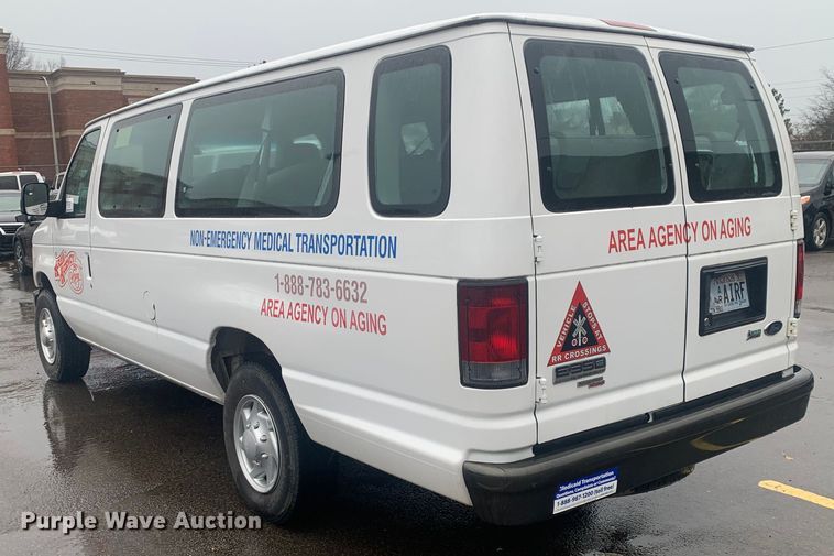 image for item DP8618 2010 Ford E350 Super Duty XL  van