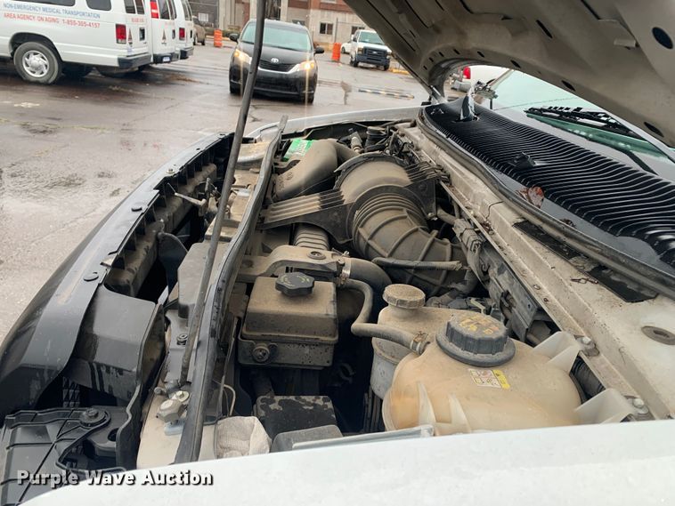 image for item DP8618 2010 Ford E350 Super Duty XL  van