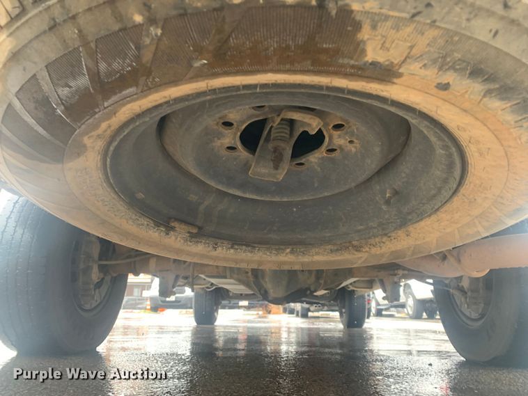 image for item DP8618 2010 Ford E350 Super Duty XL  van