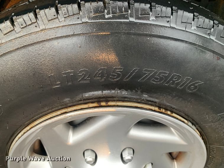 image for item DP8618 2010 Ford E350 Super Duty XL  van