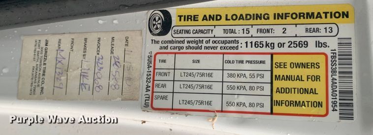 image for item DP8618 2010 Ford E350 Super Duty XL  van