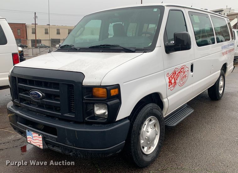 image for item DP8619 2013 Ford E350 Super Duty XL  van