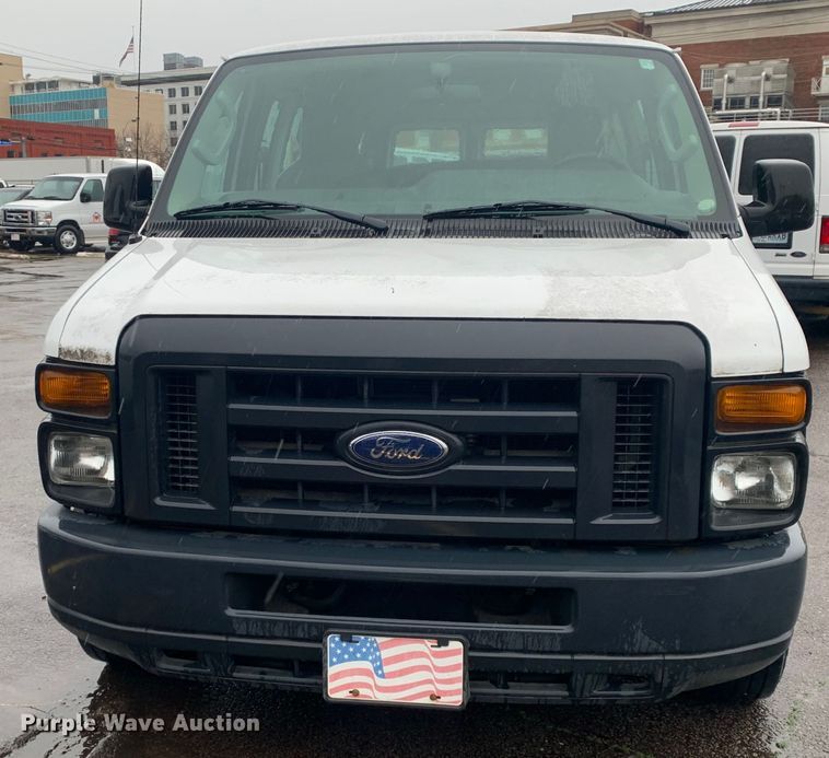 image for item DP8619 2013 Ford E350 Super Duty XL  van