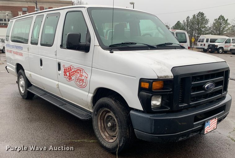 image for item DP8619 2013 Ford E350 Super Duty XL  van