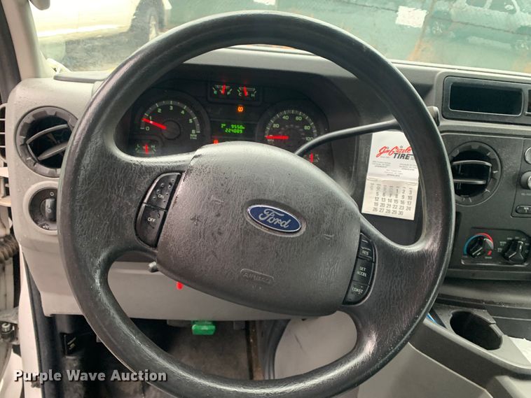 image for item DP8619 2013 Ford E350 Super Duty XL  van