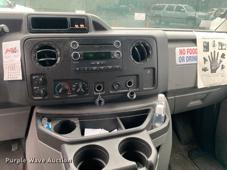 image for item DP8619 2013 Ford E350 Super Duty XL  van