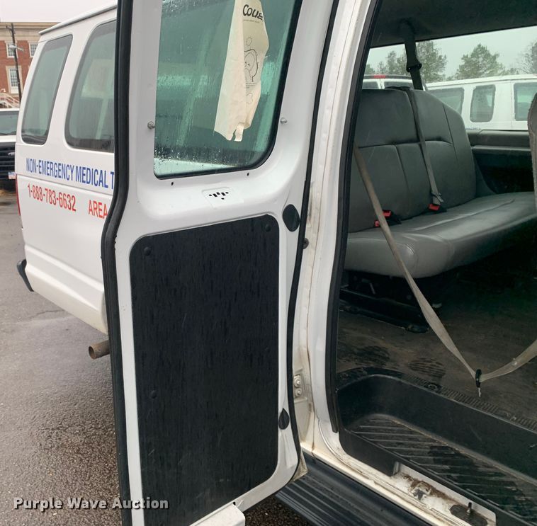 image for item DP8619 2013 Ford E350 Super Duty XL  van