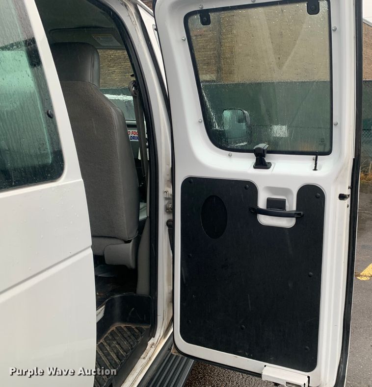 image for item DP8619 2013 Ford E350 Super Duty XL  van
