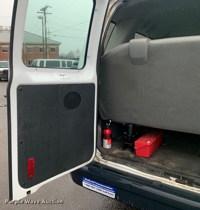image for item DP8619 2013 Ford E350 Super Duty XL  van