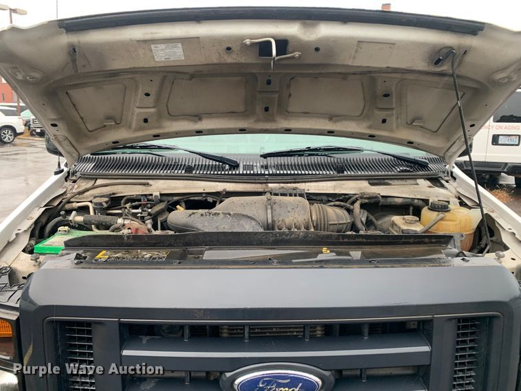 image for item DP8619 2013 Ford E350 Super Duty XL  van