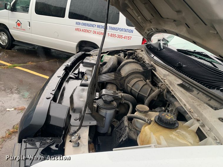 image for item DP8619 2013 Ford E350 Super Duty XL  van