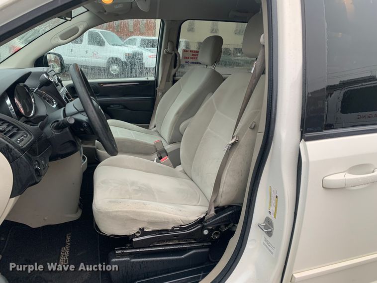 image for item DP8620 2013 Dodge Grand Caravan  van