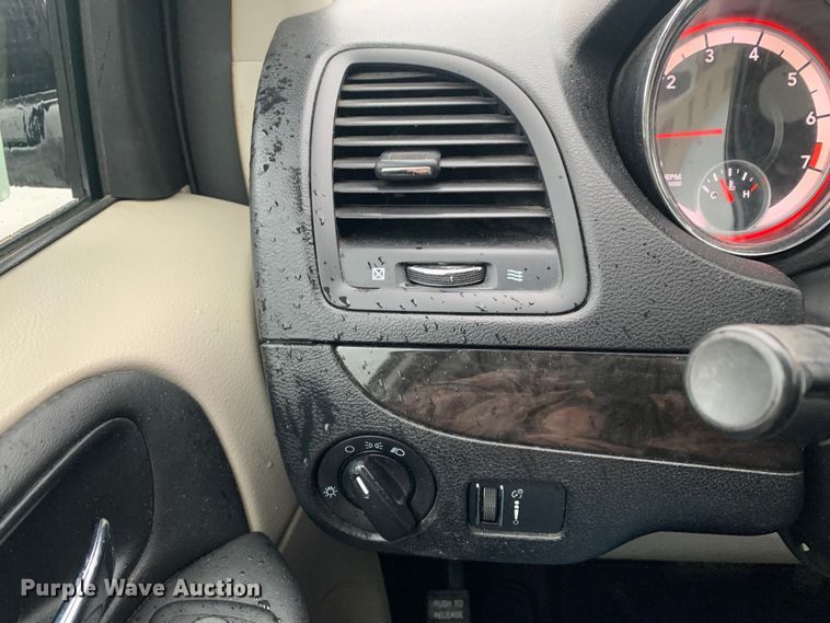 image for item DP8620 2013 Dodge Grand Caravan  van