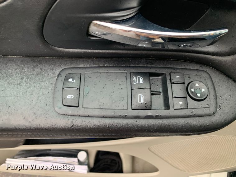 image for item DP8620 2013 Dodge Grand Caravan  van