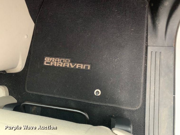 image for item DP8620 2013 Dodge Grand Caravan  van