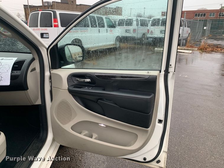 image for item DP8620 2013 Dodge Grand Caravan  van