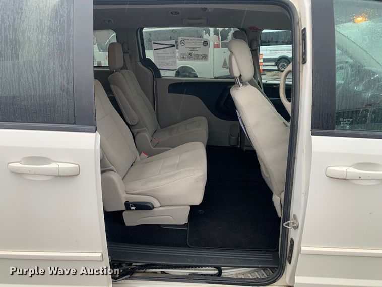 image for item DP8620 2013 Dodge Grand Caravan  van