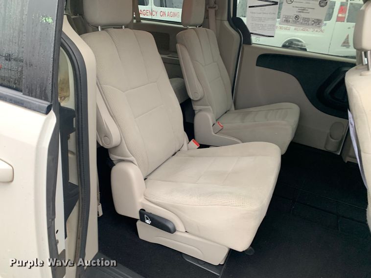 image for item DP8620 2013 Dodge Grand Caravan  van